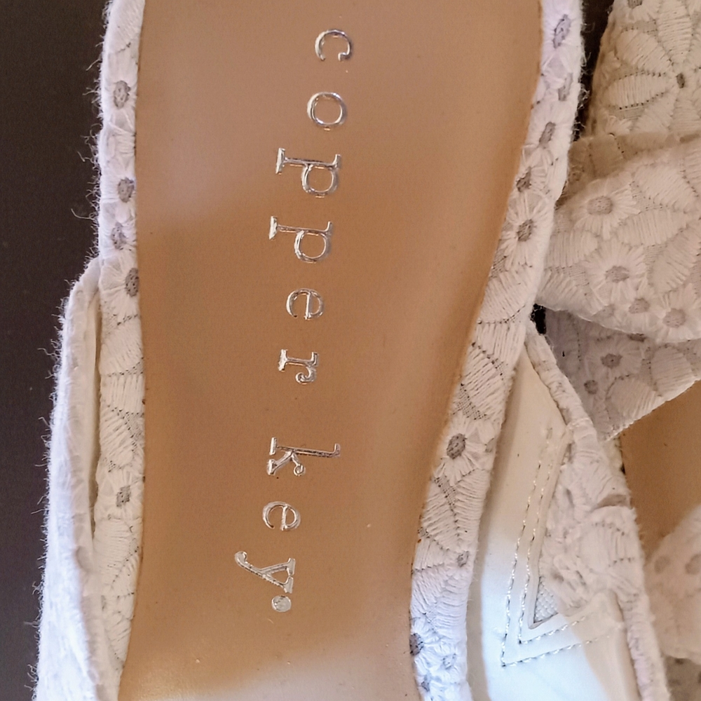 Copper Key White Lace Knot Mules with Wood Block Heel - Picture 2 of 3